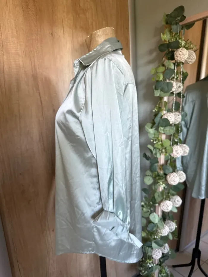 Très jolie chemise manches longues satinée femme - photo numéro 2