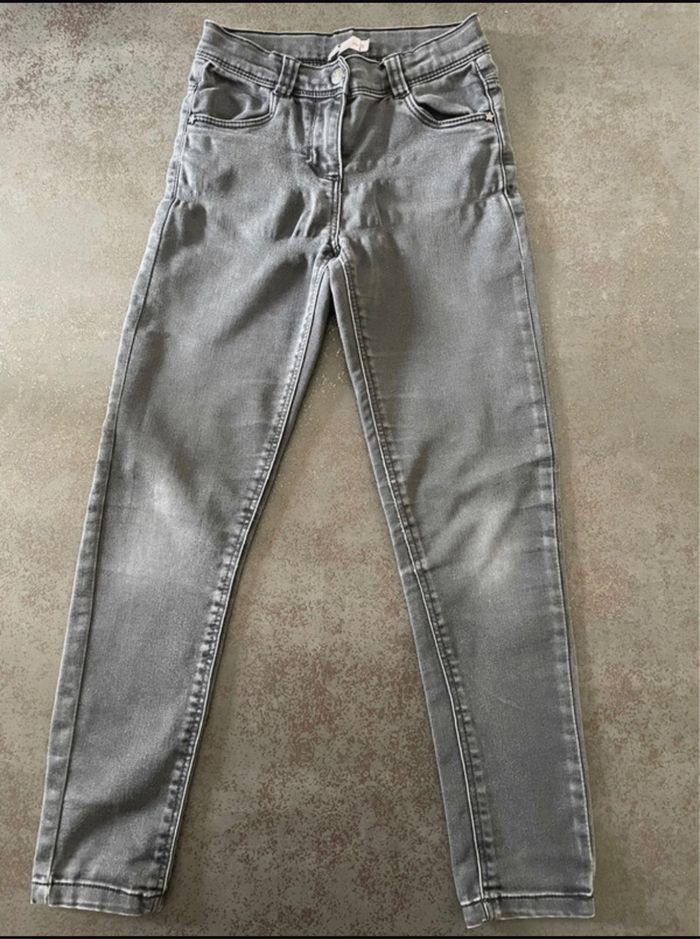 Jean noir délavé /gris gemo fille 8 ans