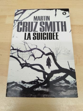 MARTIN CRUZ SMITH LA SUICIDEE
