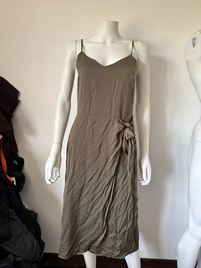 Robe femme - photo numéro 2