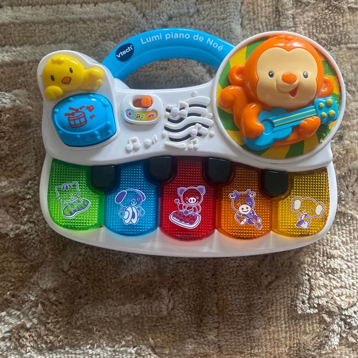 Piano musical bébé