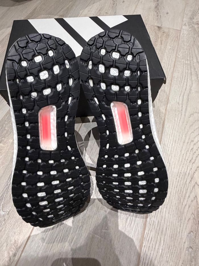 Adidas ultraboost 20 taille 44 - photo numéro 6