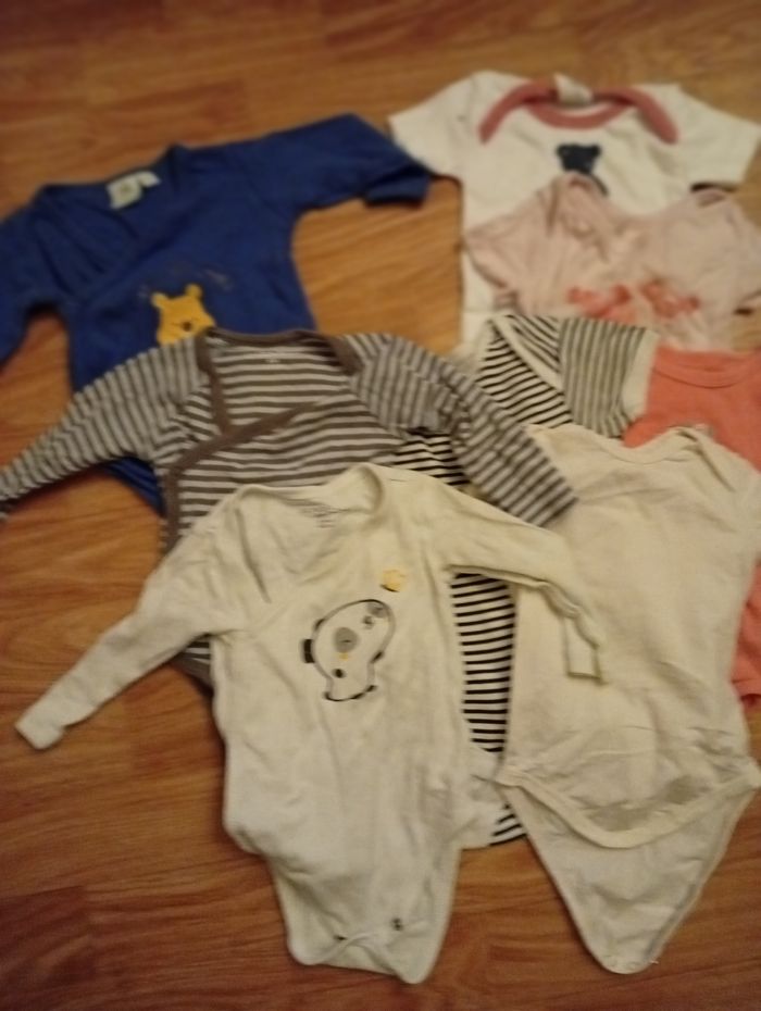 Lot vêtements 6-9 mois (42 pièces) - photo numéro 10