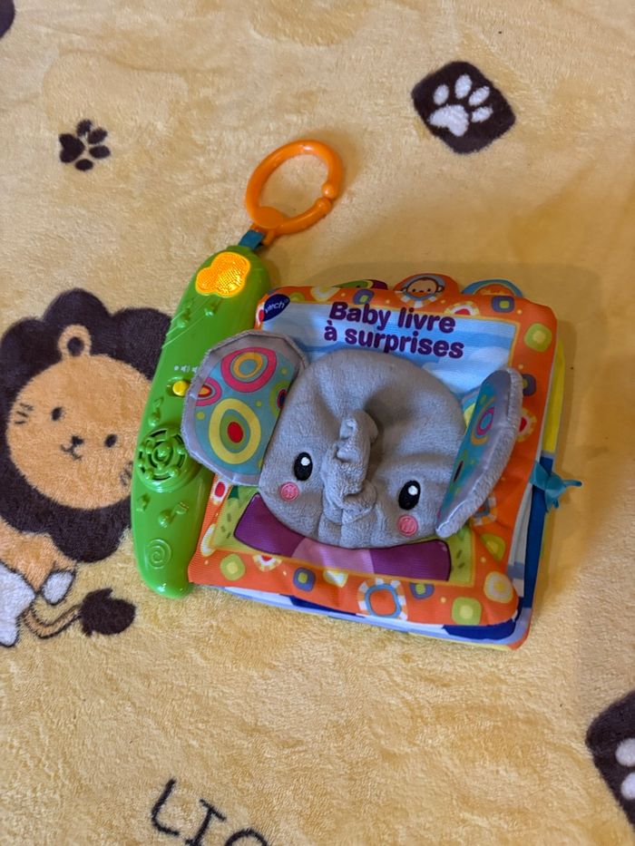 Livre tissu interactif VTech