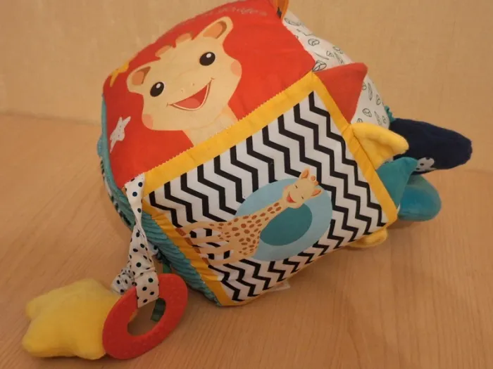 cube d'éveil bébé