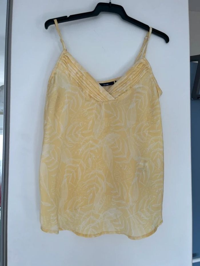 Débardeur jaune - photo numéro 2