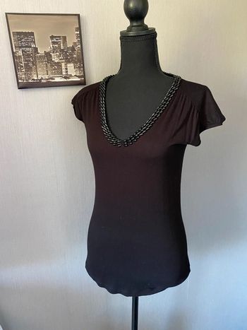 Haut tee shirt Club Med noir bordure col avec perle