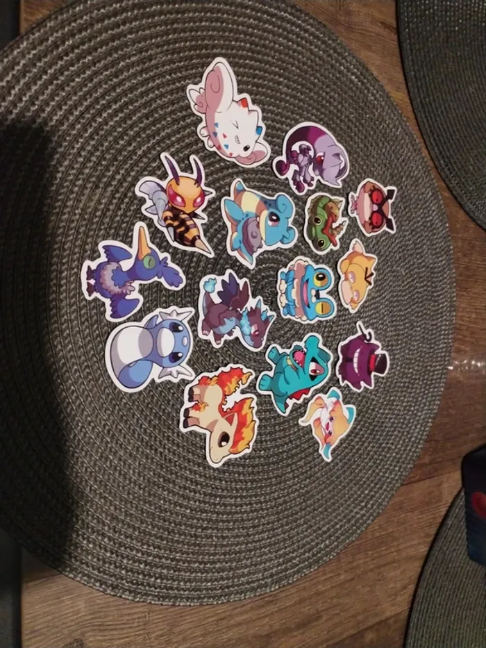 Lot de 15 stickers pokémon