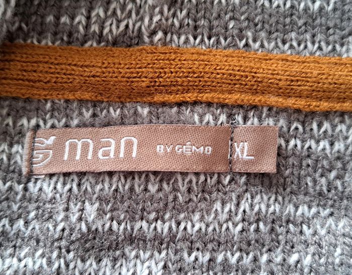 Pull gris foncé Gémo - photo numéro 11