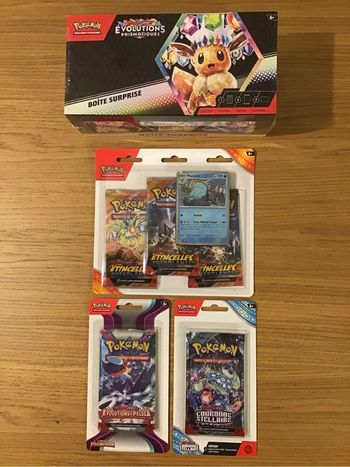 Lot items scellés cartes Pokémon étincelles déferlantes évolutions prismatiques couronne stellaire boosters