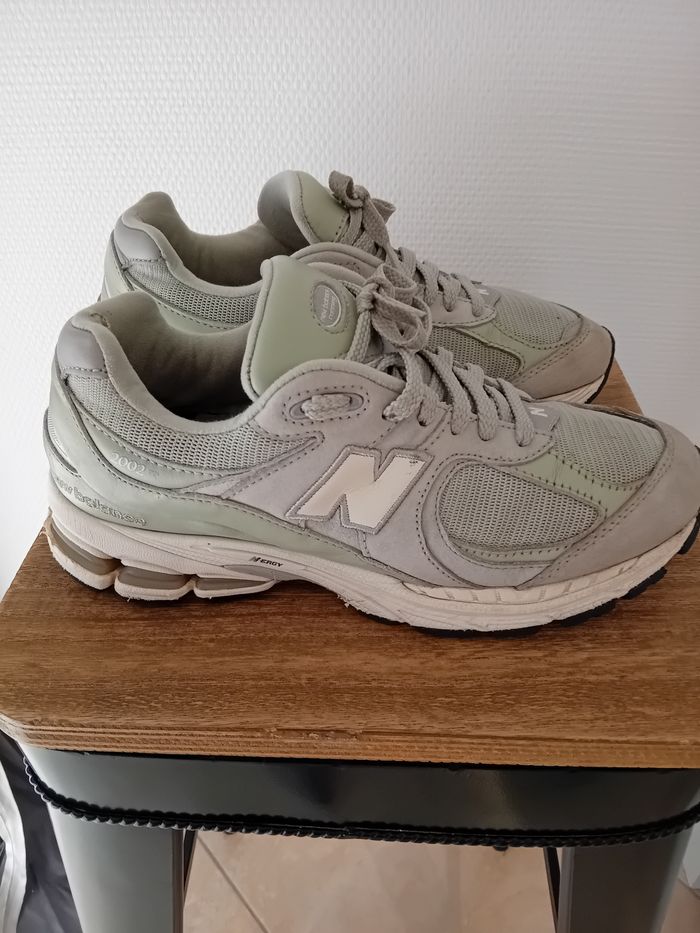 Baskets femme New Balance 2002r