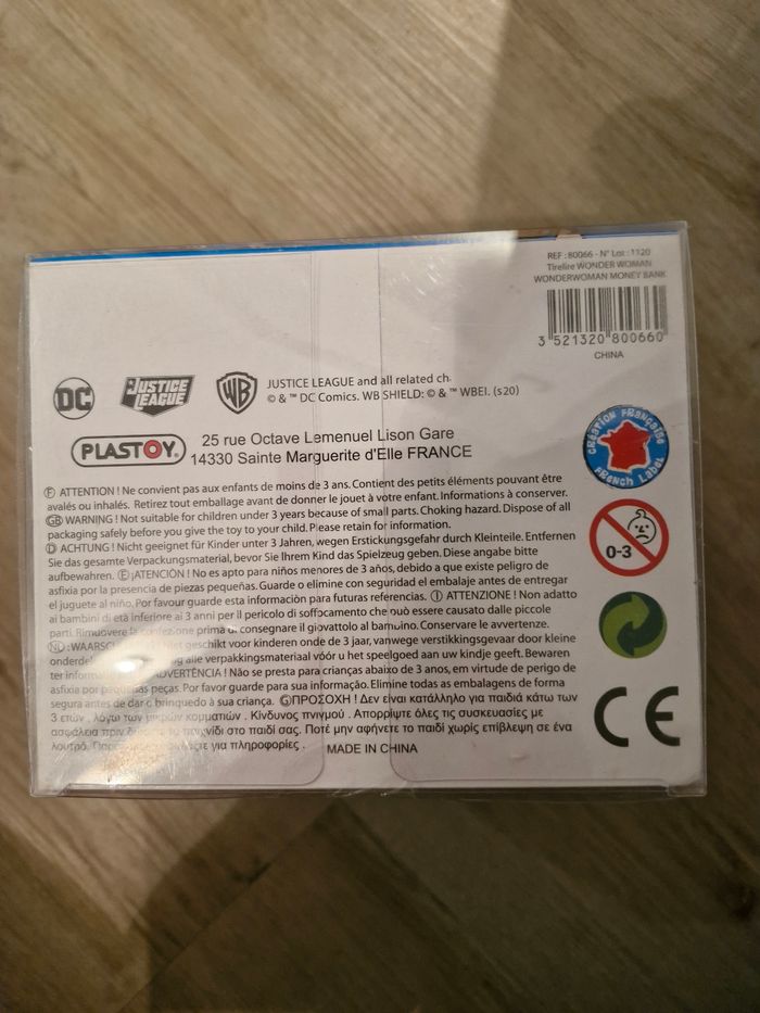 Tirelire WONDER WOMAN  PLASTOY neuve - photo numéro 5