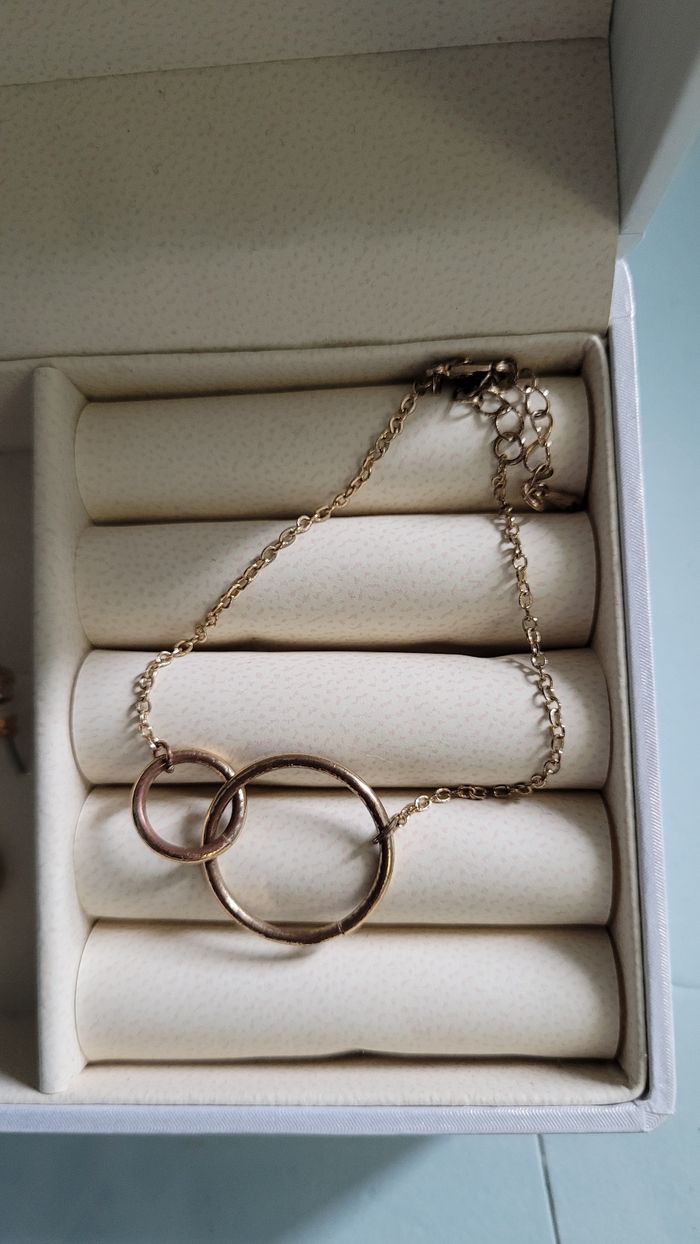 Bracelet doré avec 2 cercles - photo numéro 3