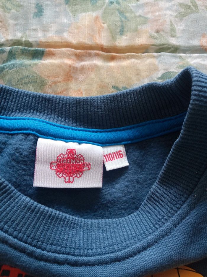 Pull sam pompier 5 6 ans - photo numéro 3