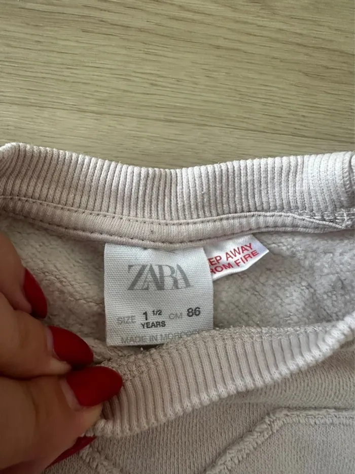 Sweat rose de chez Zara 86cm - photo numéro 2