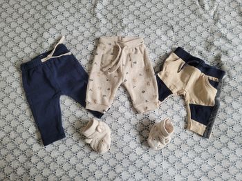 Lot pantalons 1 mois