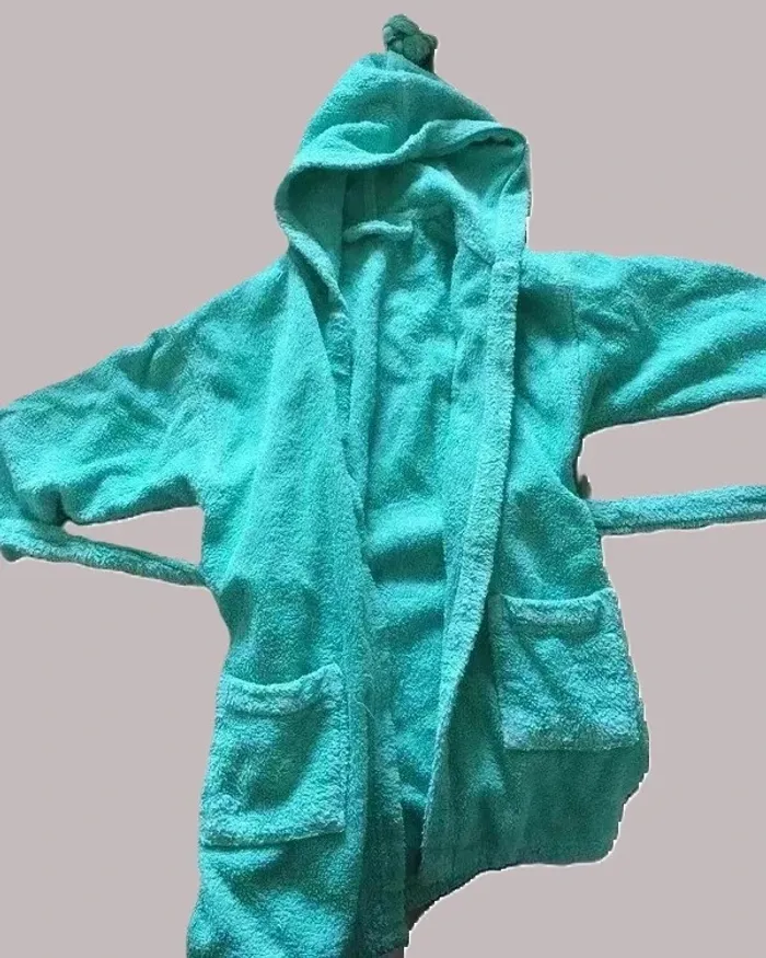 🛁 Peignoir Garçon 4 ans – Menthe – Très Bon État – Brodé “Maxime”