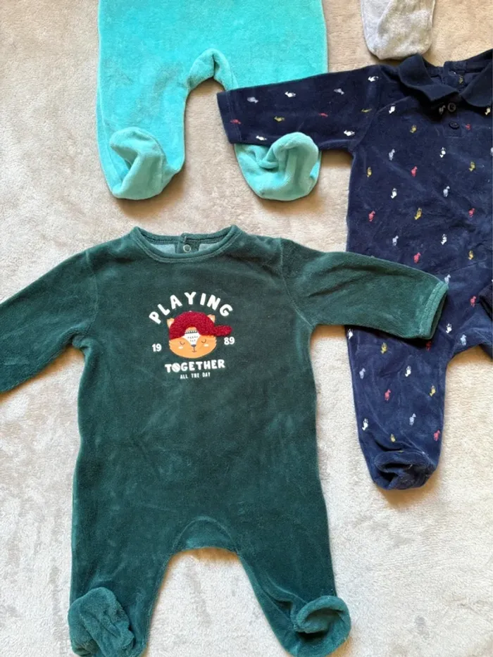 Lot pyjamas hiver - photo numéro 3