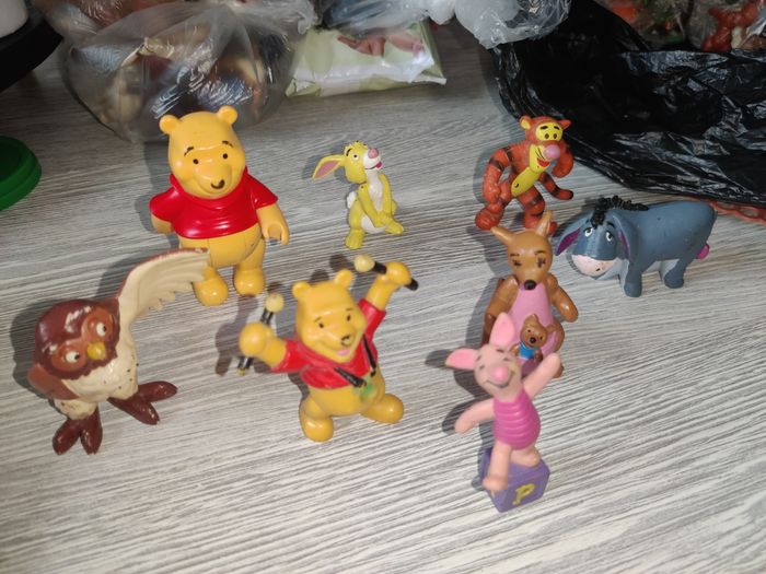 Anciennes figurines Winnie l'ourson