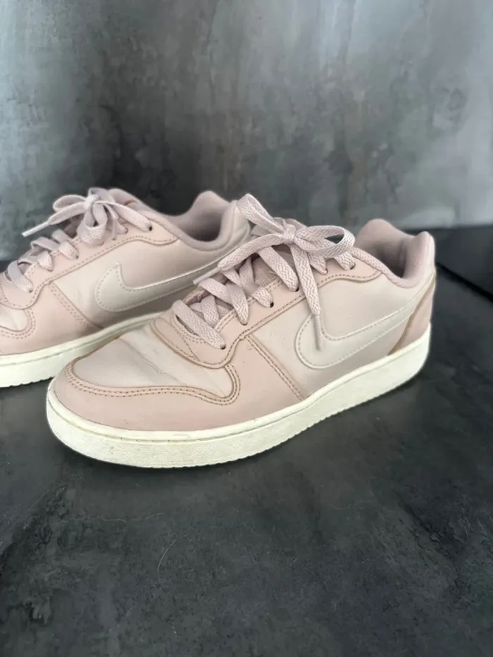 Basket Nike en très bon état taille 38,5 - photo numéro 3