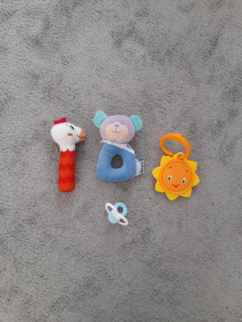 Lot de jouets bebe