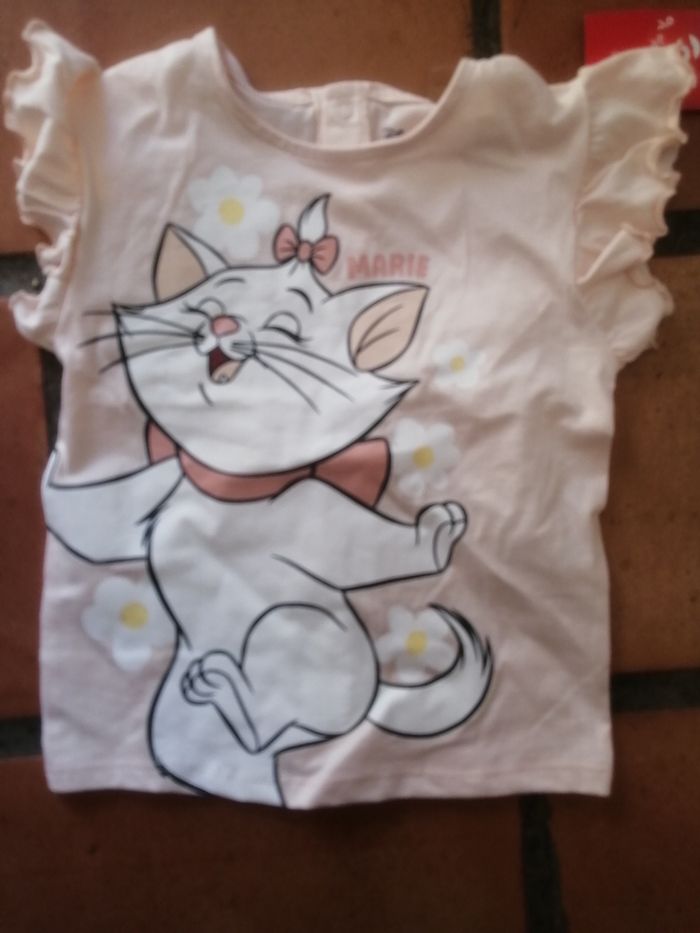 T-shirt neuf manches courtes - photo numéro 2