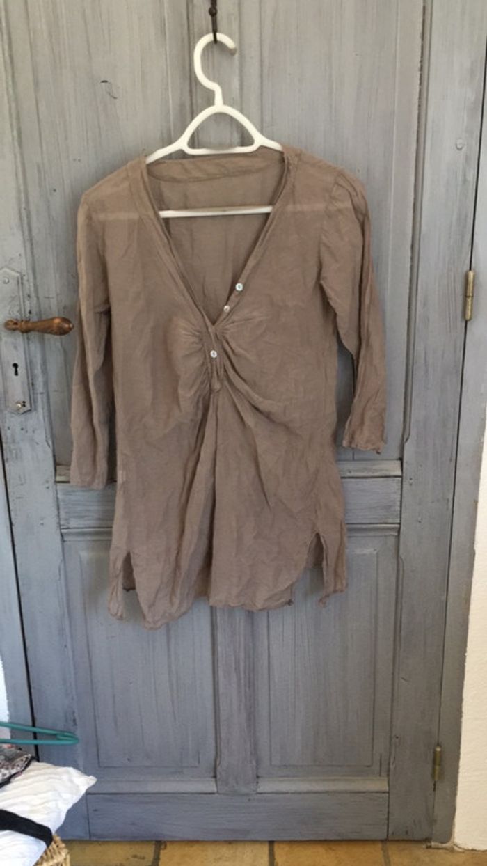 Robe voile beige pour l'été
