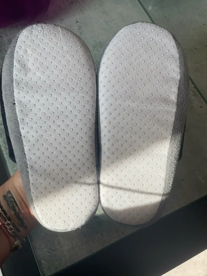 Pantoufles - photo numéro 2