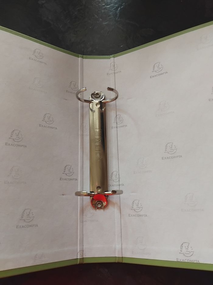 Classeur exacompta 17×22 cm 2 anneaux vert - photo numéro 2