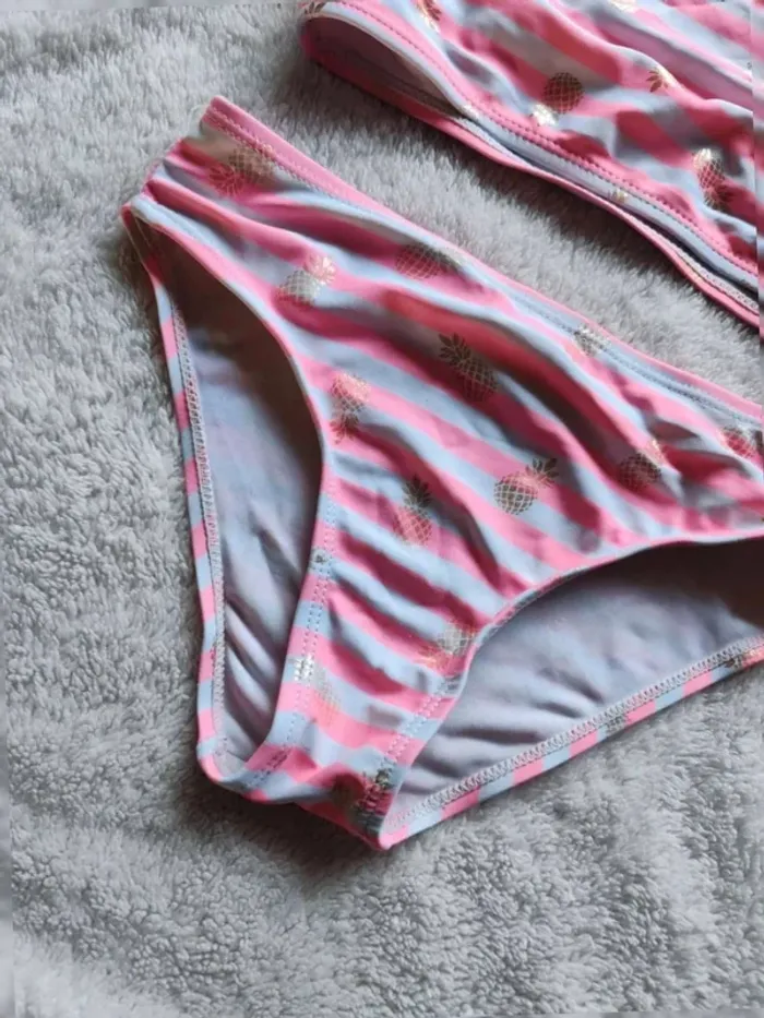 Maillot de bain 2 pièces rose blanc ananas doré Primark 5/6 ans - photo numéro 2