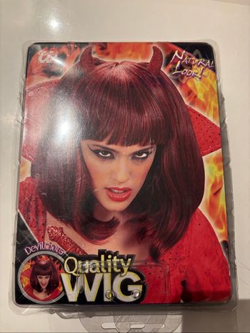 Déguisement Halloween femme diablesse rouge bordeaux