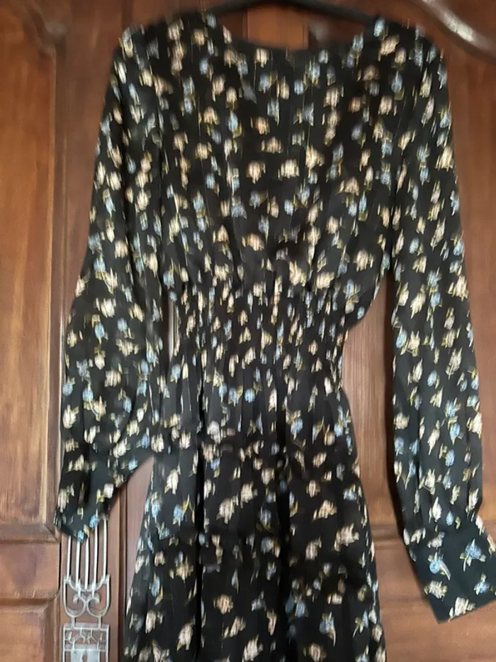 Robe dos ouvert - photo numéro 2