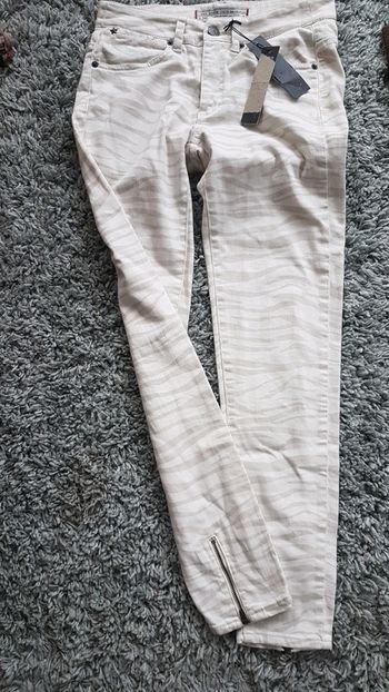 Pantalon beige zèbre ikks 14 ans