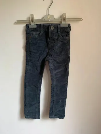 Pantalon en velours côtelé bleu marine – Kiabi – 3 ans