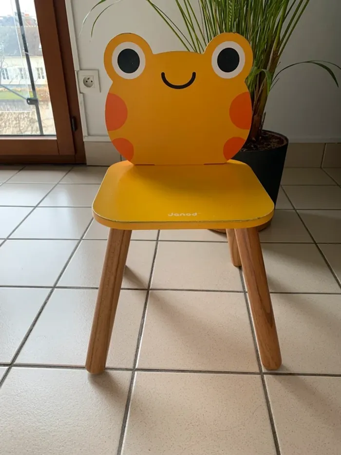 Chaise en bois enfant marque Janod - photo numéro 2