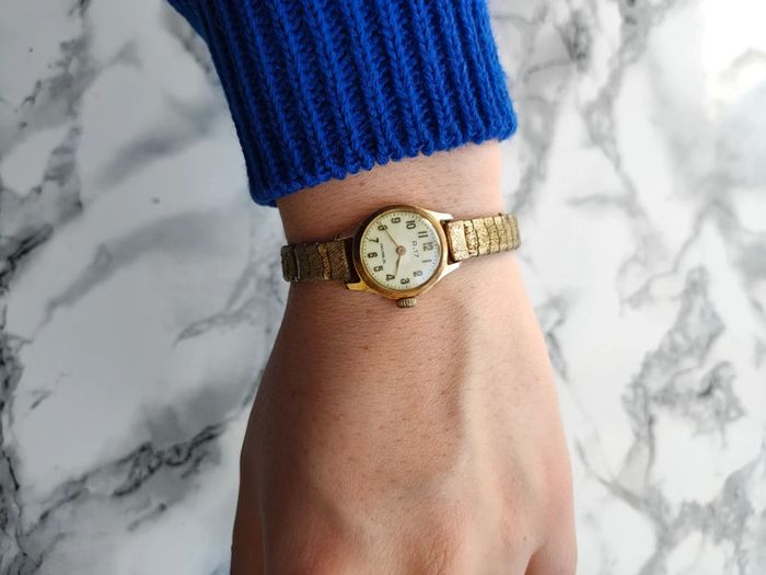 Montre vintage doré - photo numéro 6