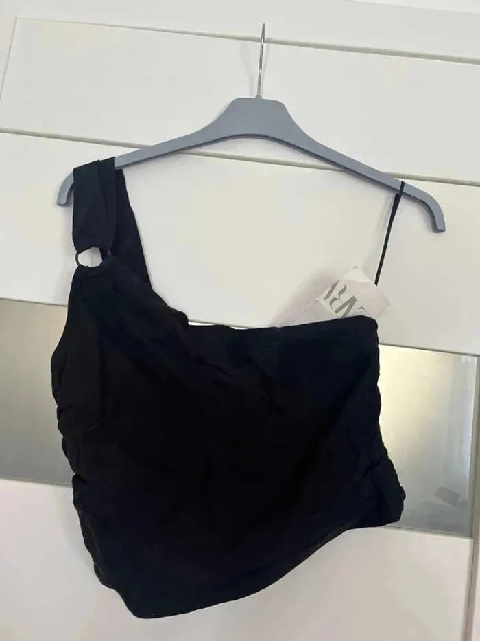 Haut Zara