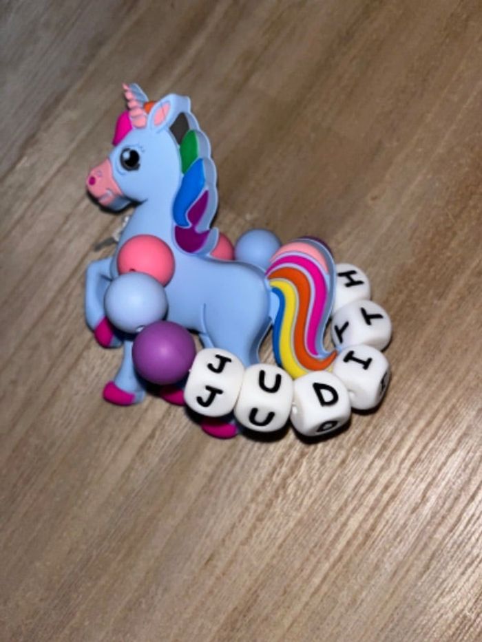 Attache tétine personnalisé