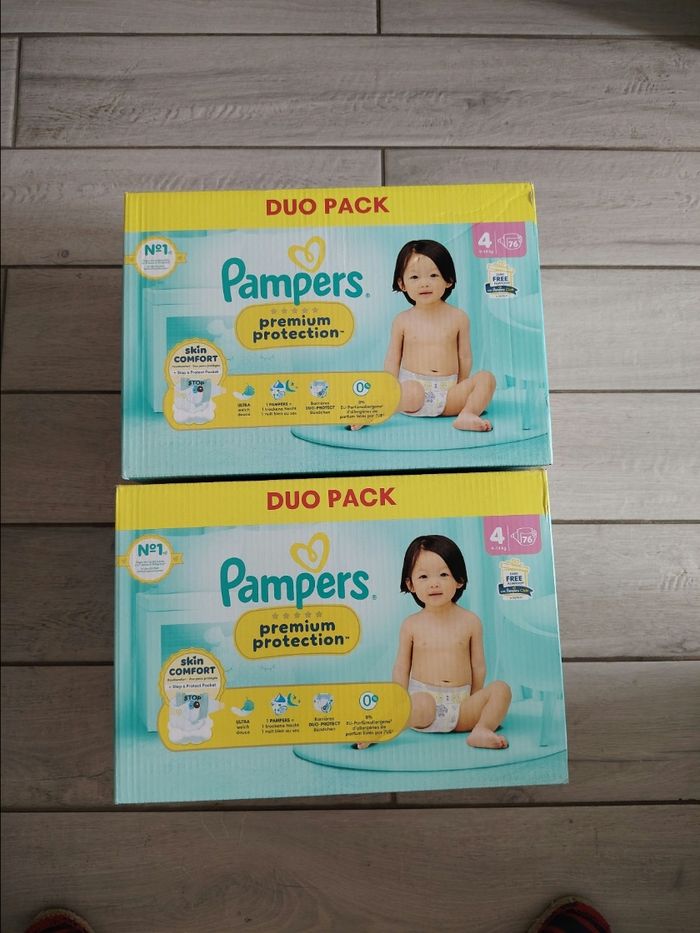 152 couches Pampers premium protection taille 4
