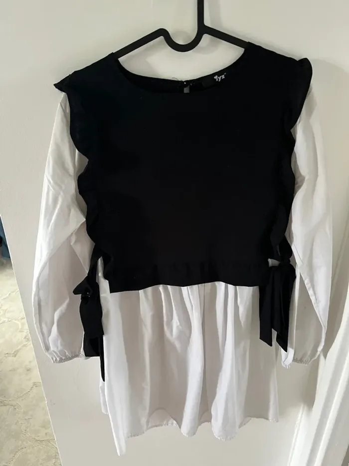 Haut noir et blanc