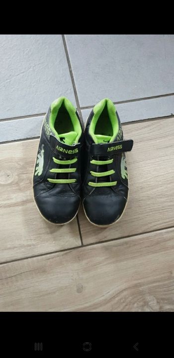 Baskets scratchs airness 33