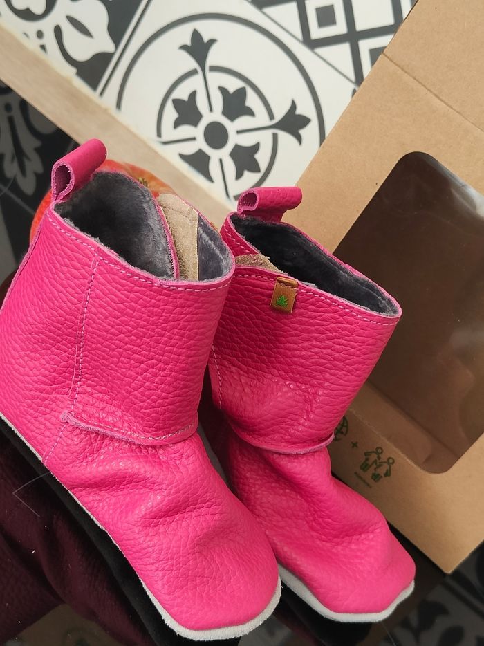 Chaussons en cuir tout doux et souple fille. Taille 22. Neuf. El naturalista - photo numéro 4