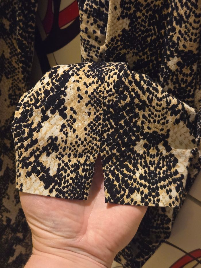 Pantalon droit noir/beige imprimé python T.44 Primark - photo numéro 8