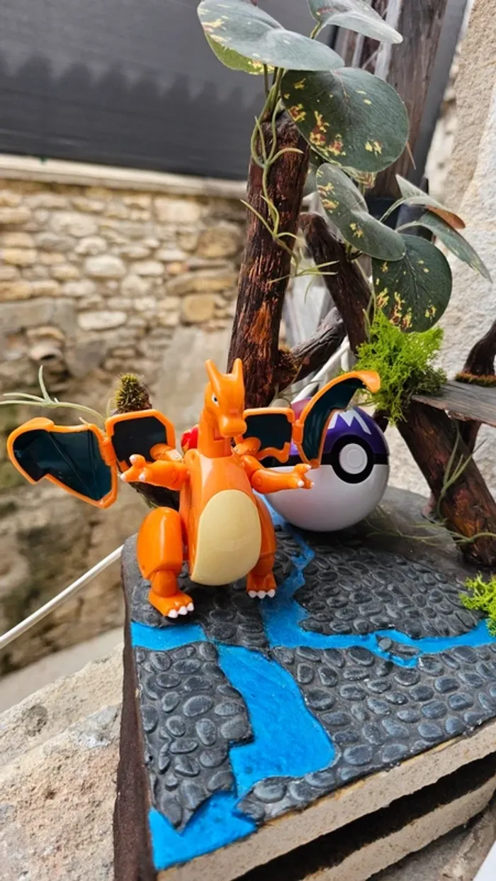 Super figurine Pokemon pliable en boule Dracaufeu - photo numéro 6