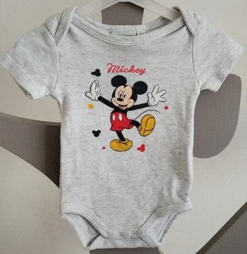 Body manches courtes gris Disney taille 1 mois