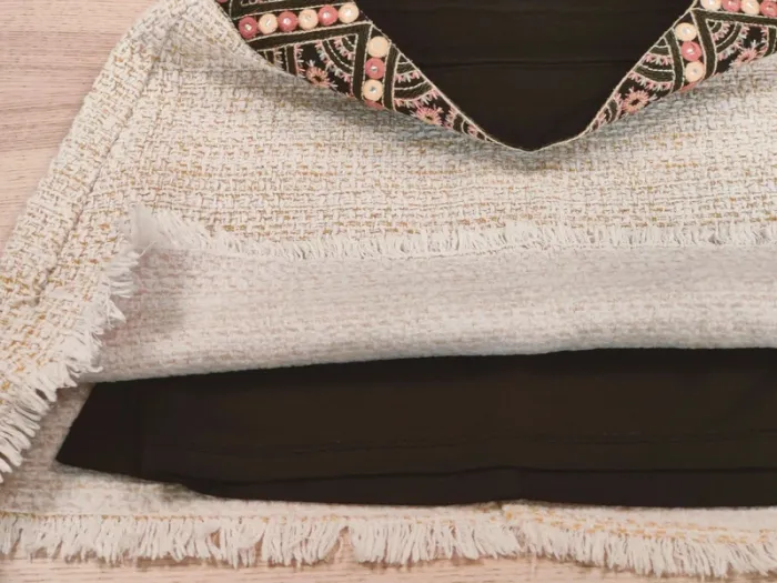Jupe beige à reliefs - photo numéro 3