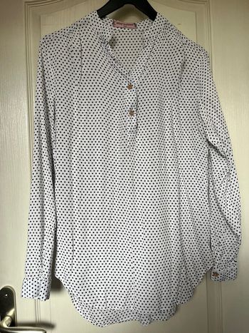Chemise blanche à pois noirs taille S-M Drag Fashion
