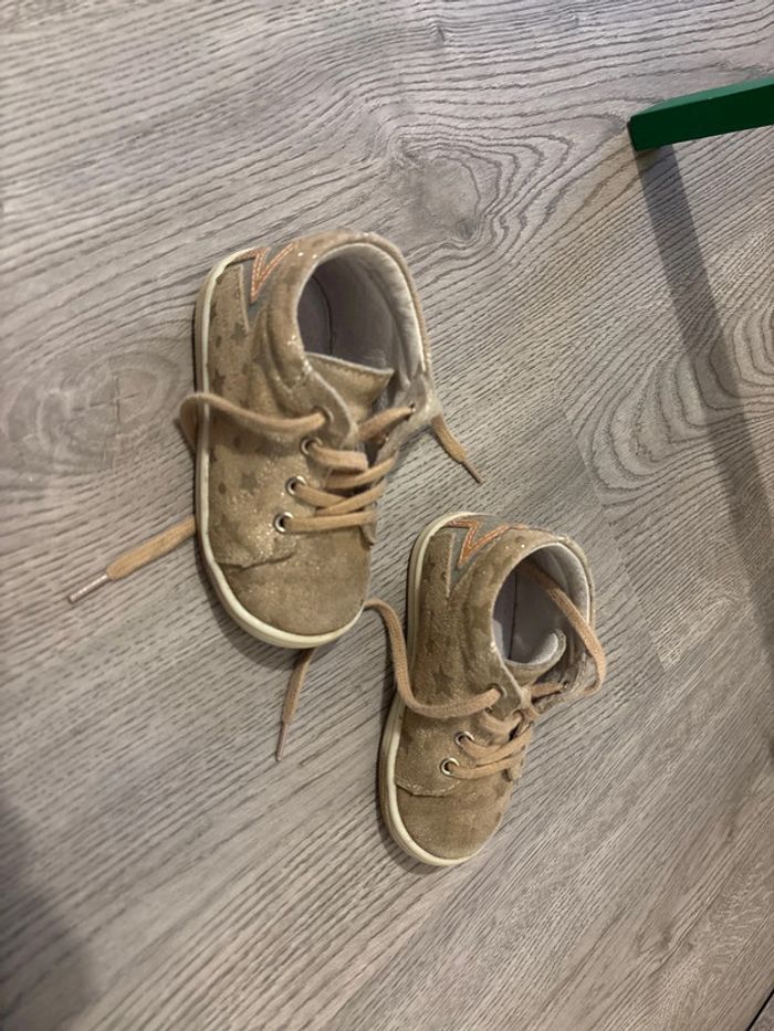 Chaussure bébé - photo numéro 2