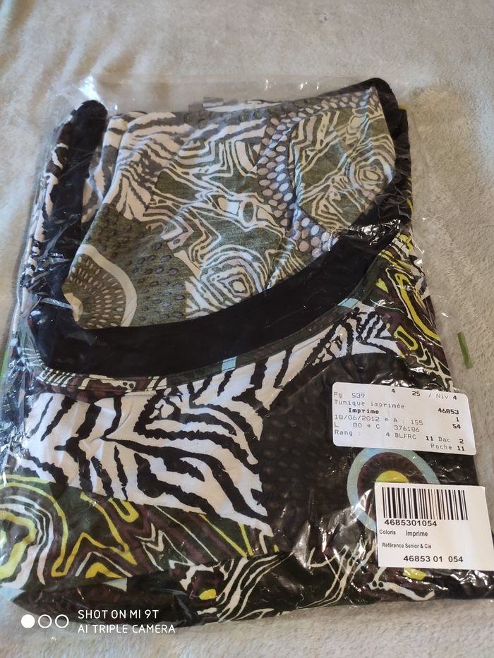 Tunique femme taille 54/56 neuve - photo numéro 8