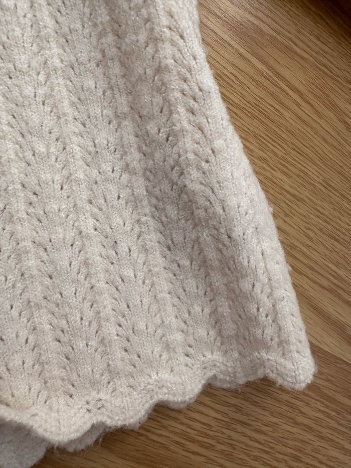 Pull kiabi crème 18 mois tbe - photo numéro 2